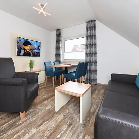 Mit Balkon In 아파트 *