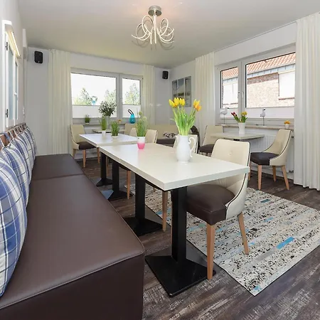 Mit Balkon In